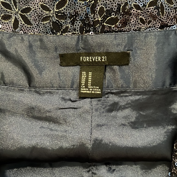 Forever 21 silk lined sequin shorts - Picture 7 of 7